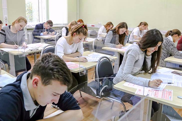 В Москве за месяц заболеваемость старшеклассников COVID-19 снизилась на 27%