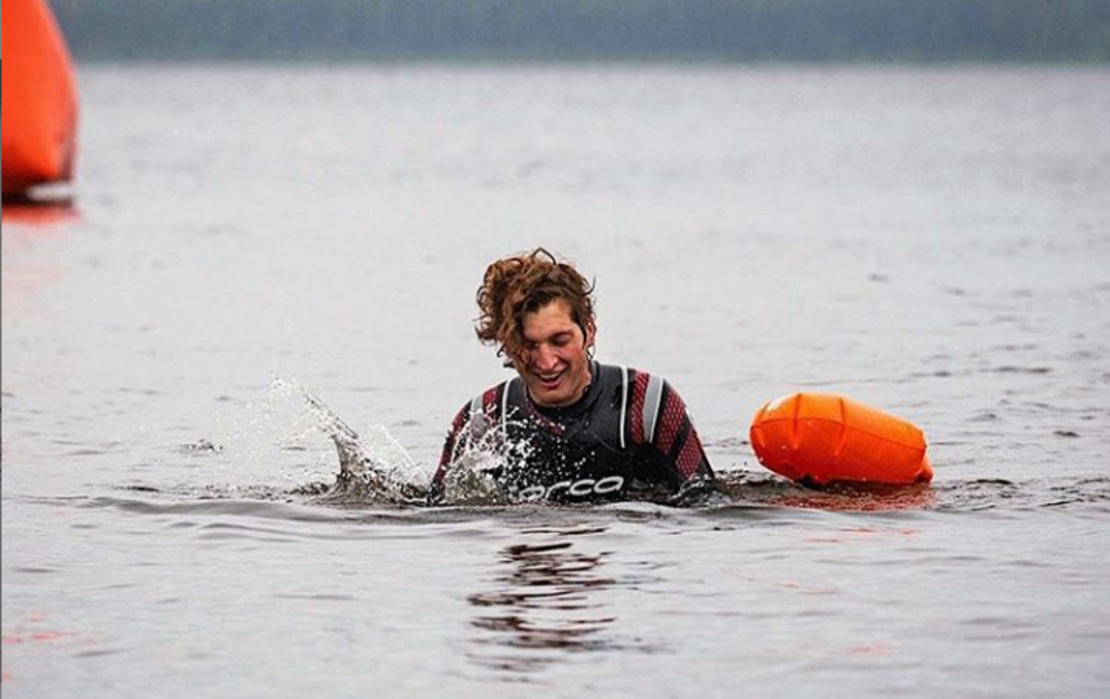 Спортсмен-любитель планирует переплыть Ладожское озеро по “Дороге жизни”