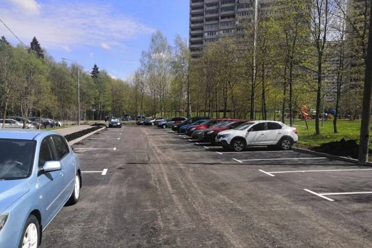 В Зеленограде появилась бесплатная парковка на 35 машино-мест