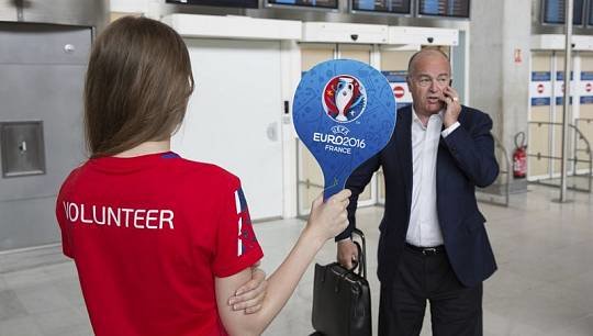 Старт Волонтерской программы Евро-2020 по футболу будет дан 6 июня на Петербургском международном экономическом форуме