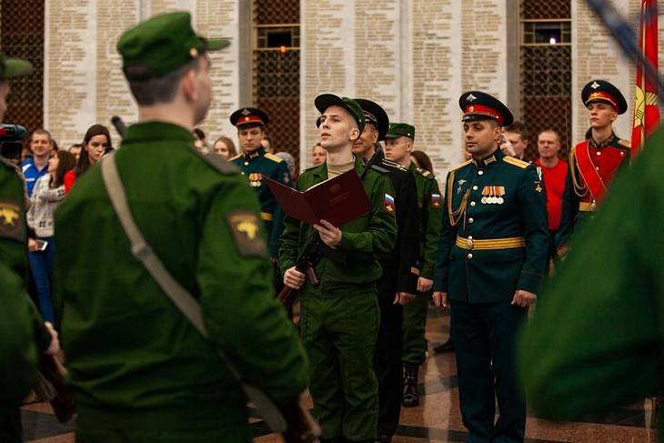 Около 100 будущих новобранцев Семеновского полка примут присягу в Музее Победы
