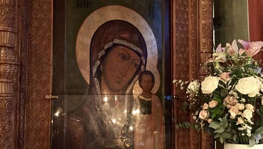 Сегодня, 4 ноября (22 октября по старому стилю) православная церковь совершает празднование Пресвятой Богородице...