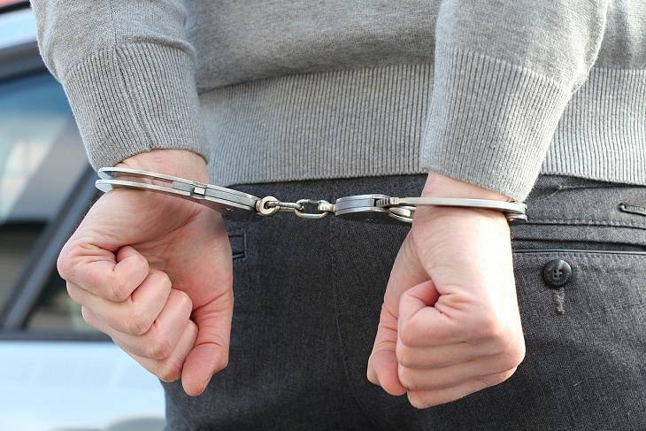 Столичные полицейские задержали подозреваемых в грабеже 5 млн рублей