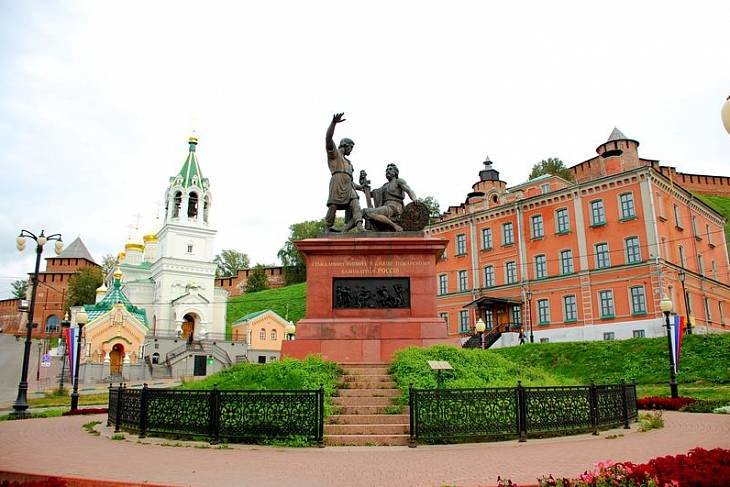 Памятник Минину и Пожарскому реставрируют, не увозя с Красной площади