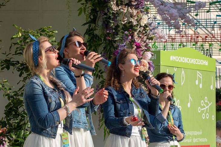 ����� 200 ������ ������ ���������� � ���������� ������� �� ������� ����������� A Cappella�