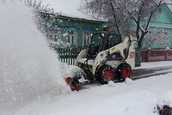Более 50 тыс. кубометров снега вывезли с дорог Подмосковья за сутки
