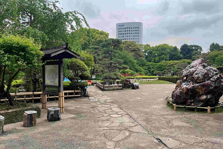 � �������� ������ �� ������ � �������� ������ 10 000 �������