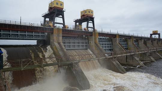 С сегодняшнего дня гидроэлектростанции Волжско-Камского каскада перешли в транзитный режим для пропуска осеннего паводка