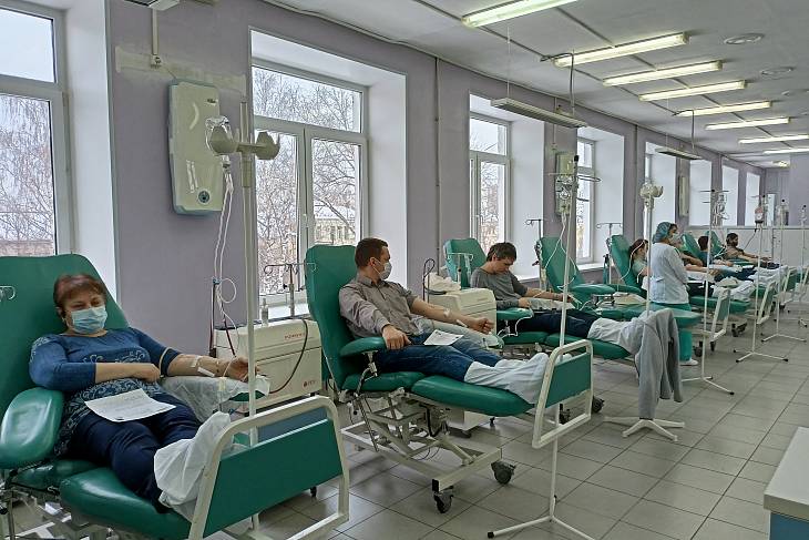 Михаил Мурашко сообщил об отсутствии проблем с заготовкой плазмы для лекарств 
