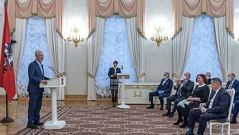 Собянин вручил Николаю Расторгуеву орден Александр Невского