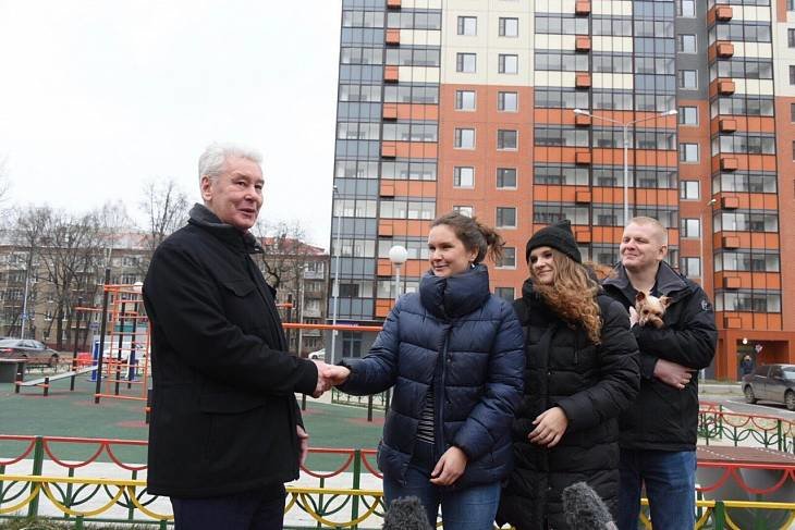 Почти 20 тысяч москвичей получили квартиры по программе реновации