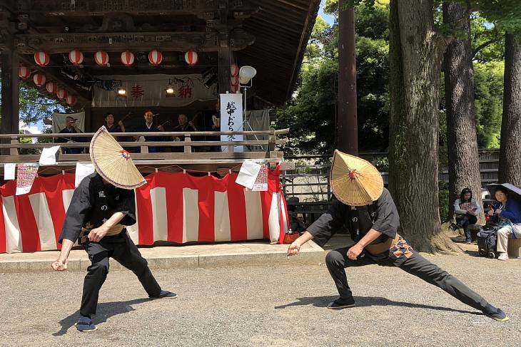 В Японии есть фестиваль, на котором монах получает пожертвованный редис