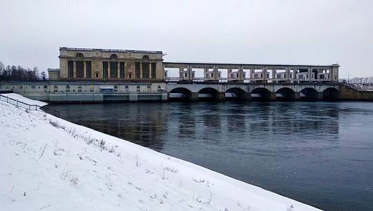 ГЭС, расположенная на реке Бурее в Амурской области, работает в штатном режиме, в соответствии с указаниями Федерального...