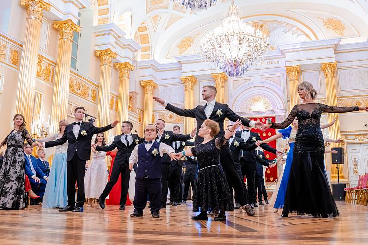 В ритме вальса: студенты московского центра сопровождаемого проживания открыли школу танцев