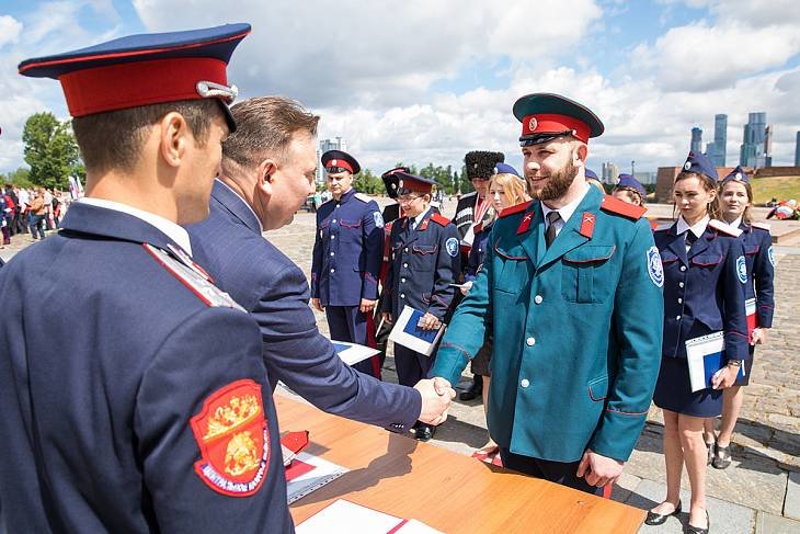 Около 700 молодых казаков получат дипломы в Музее Победы