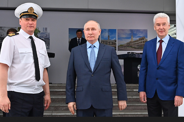 Путин и Собянин открыли первый регулярный маршрут речного транспорта на Москве-реке