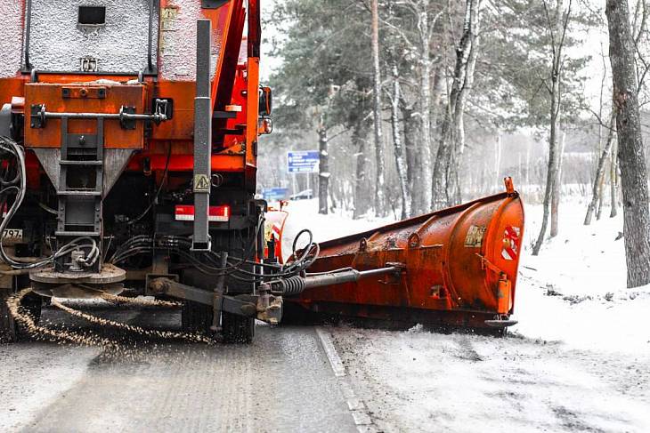 Дорожники готовы обеспечить безопасный проезд транспорта в снегопад
