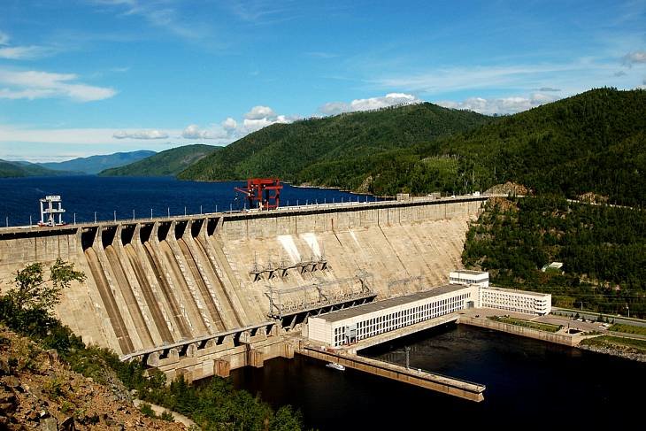 Уже 3,5 млрд тонн воды не дошли до Благовещенска благодаря Зейской ГЭС