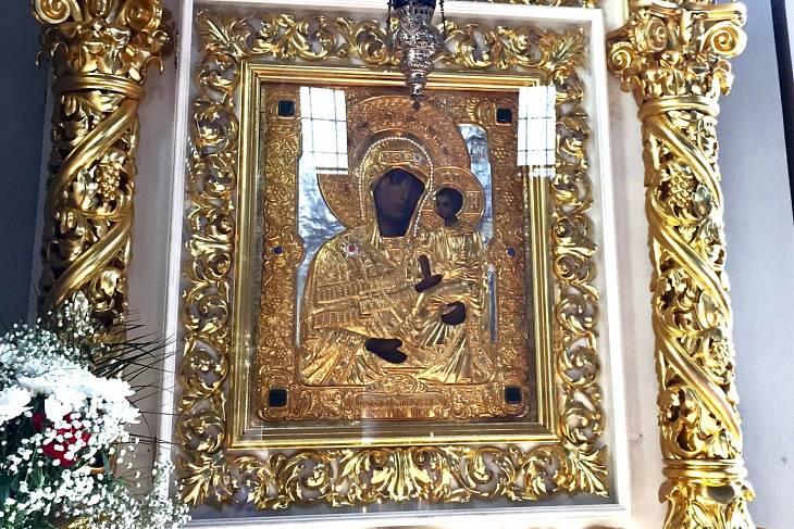 Шуйская-Смоленская чудотворная икона Божией Матери Шуйская-Смоленская чудотворная икона Божией Матери