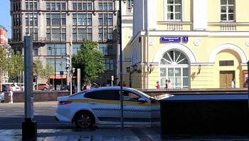 Собянин выделил 256 млн рублей на обновление парка такси и каршеринга