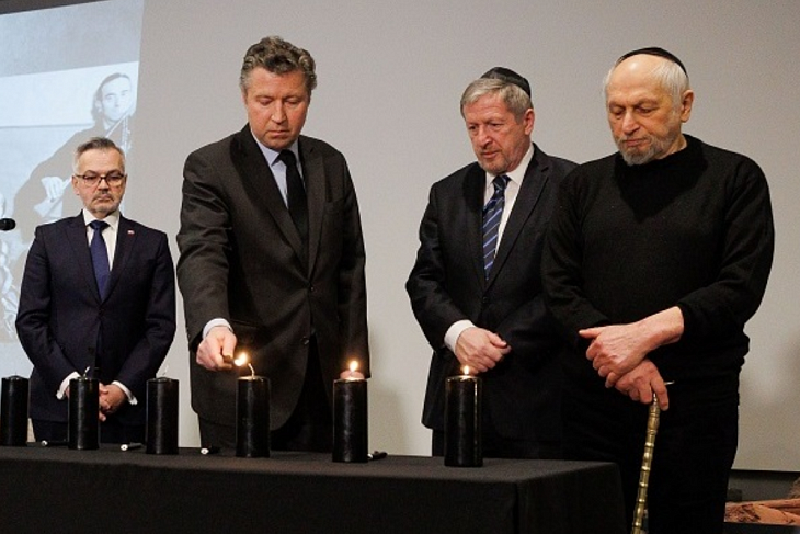 В Еврейском музее и центре толерантности прошла церемония памяти жертв Холокоста