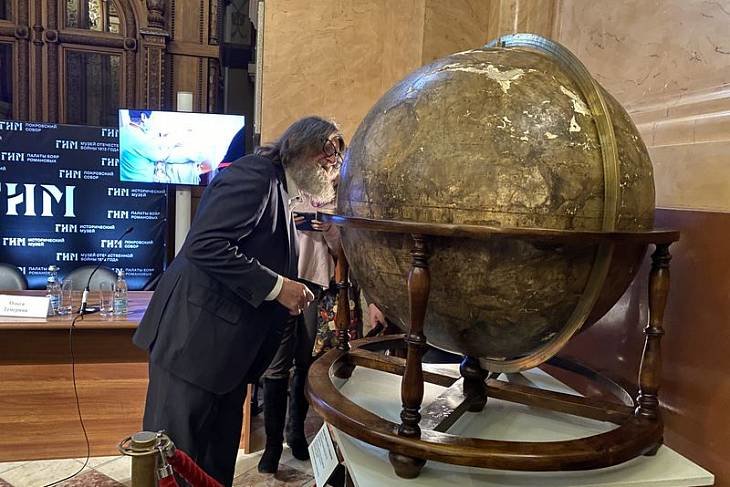 В историческом музее прошла презентация уникальных глобусов XVII века