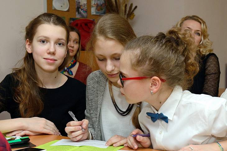 Москва расширила программу оплачиваемых стажировок для подростков